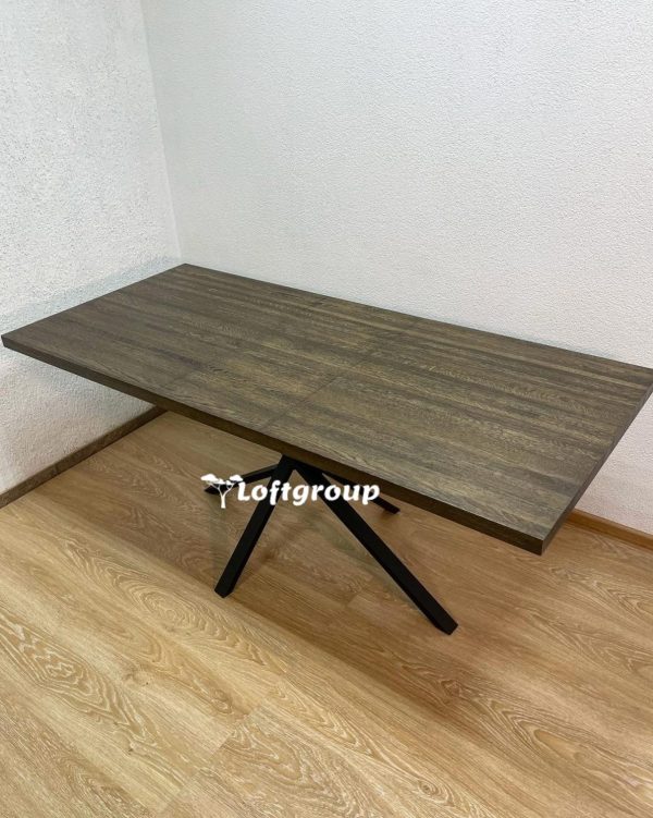Великий стіл у стилі лофт