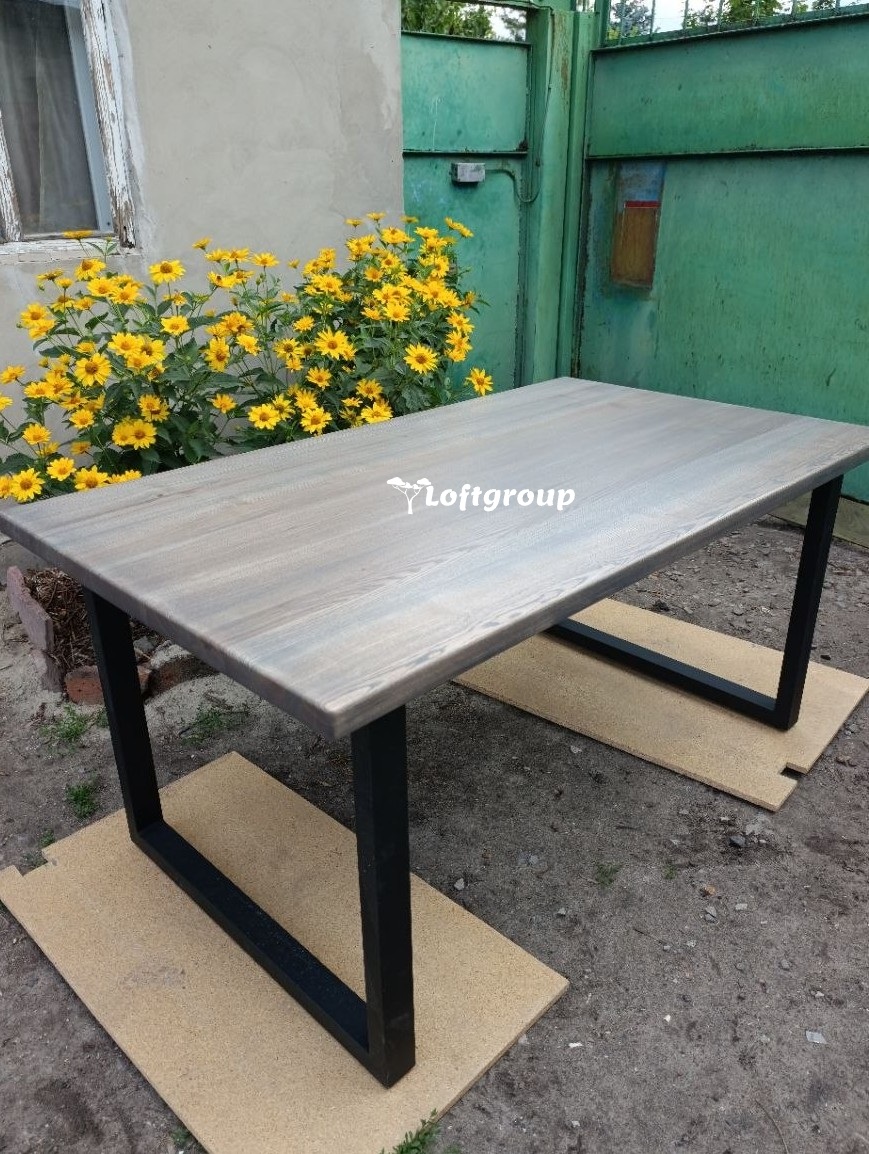 Обеденный стол