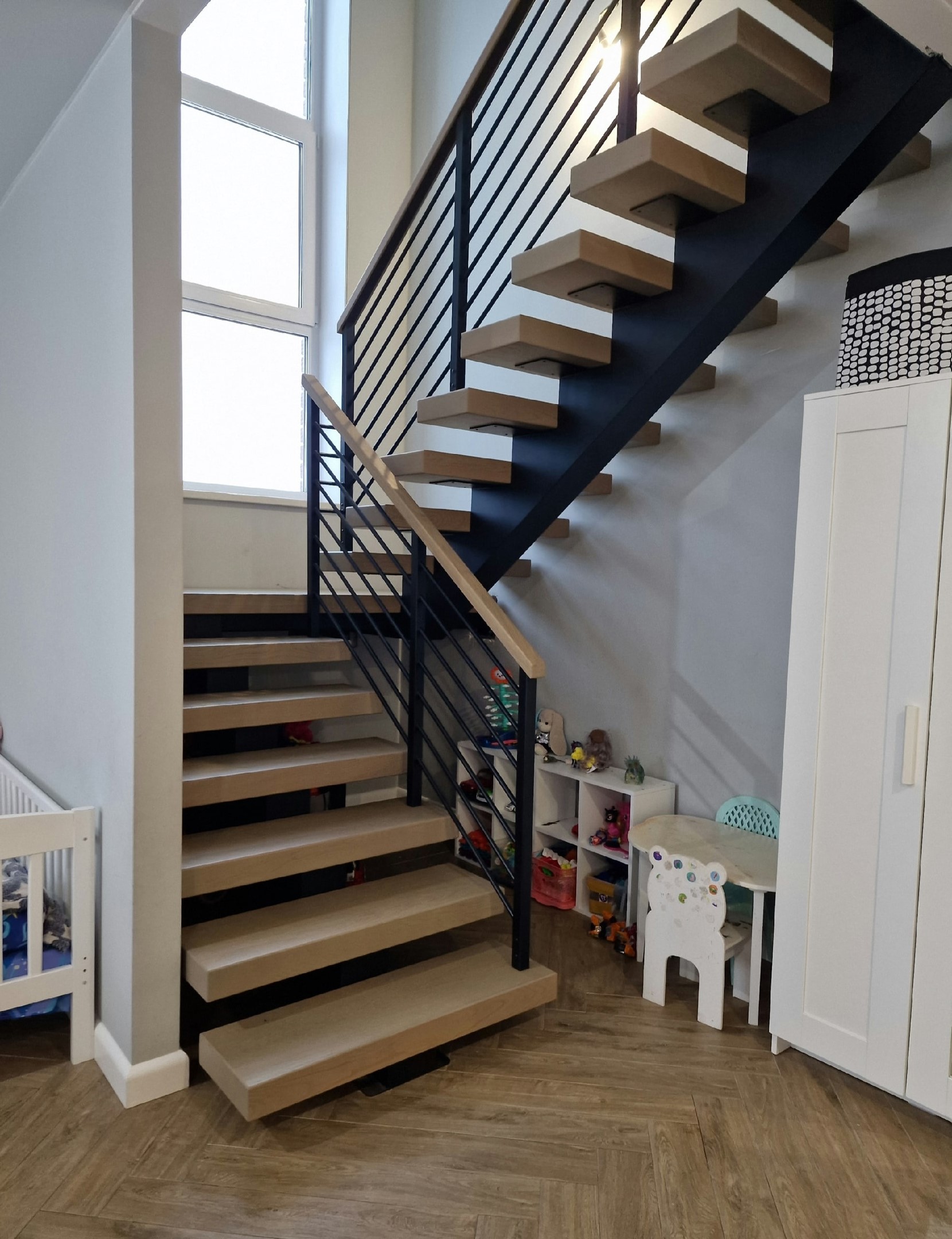 Дизайн лестницы в доме в Дубае: стильные идеи 🏠 Лестница в интерьере дома