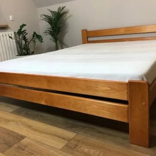 ᴪДвуспальная деревянная кровать