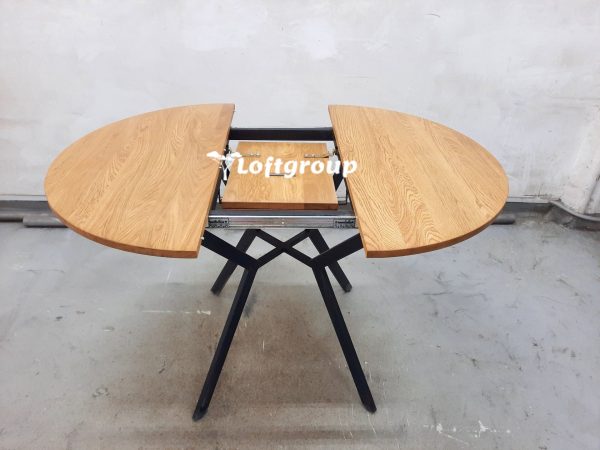 Круглий розсувний стіл у стилі лофт