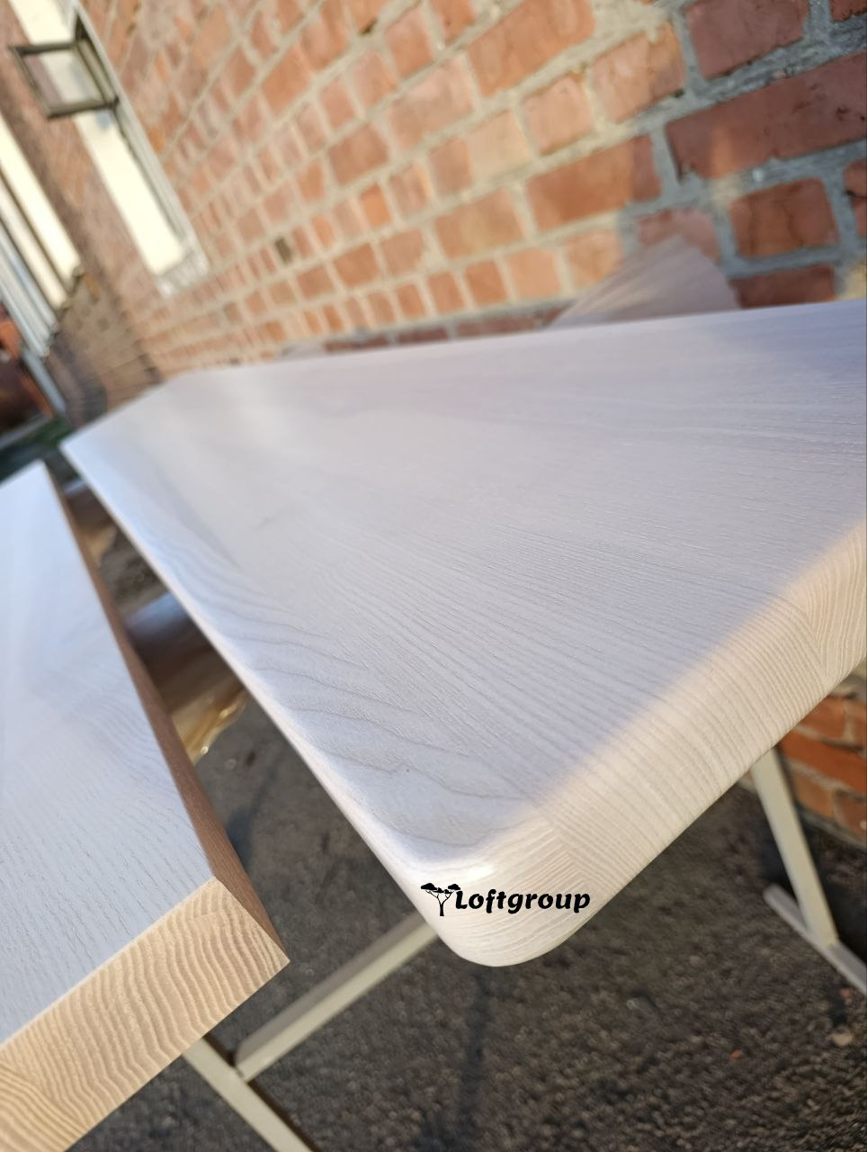 Подоконники из массива дерева