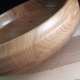 Кухонная салатница из дерева